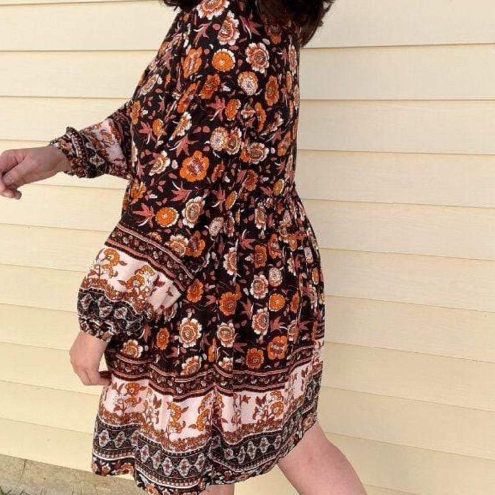Hayden Los Angeles Falling Leaves Floral Dress Size S